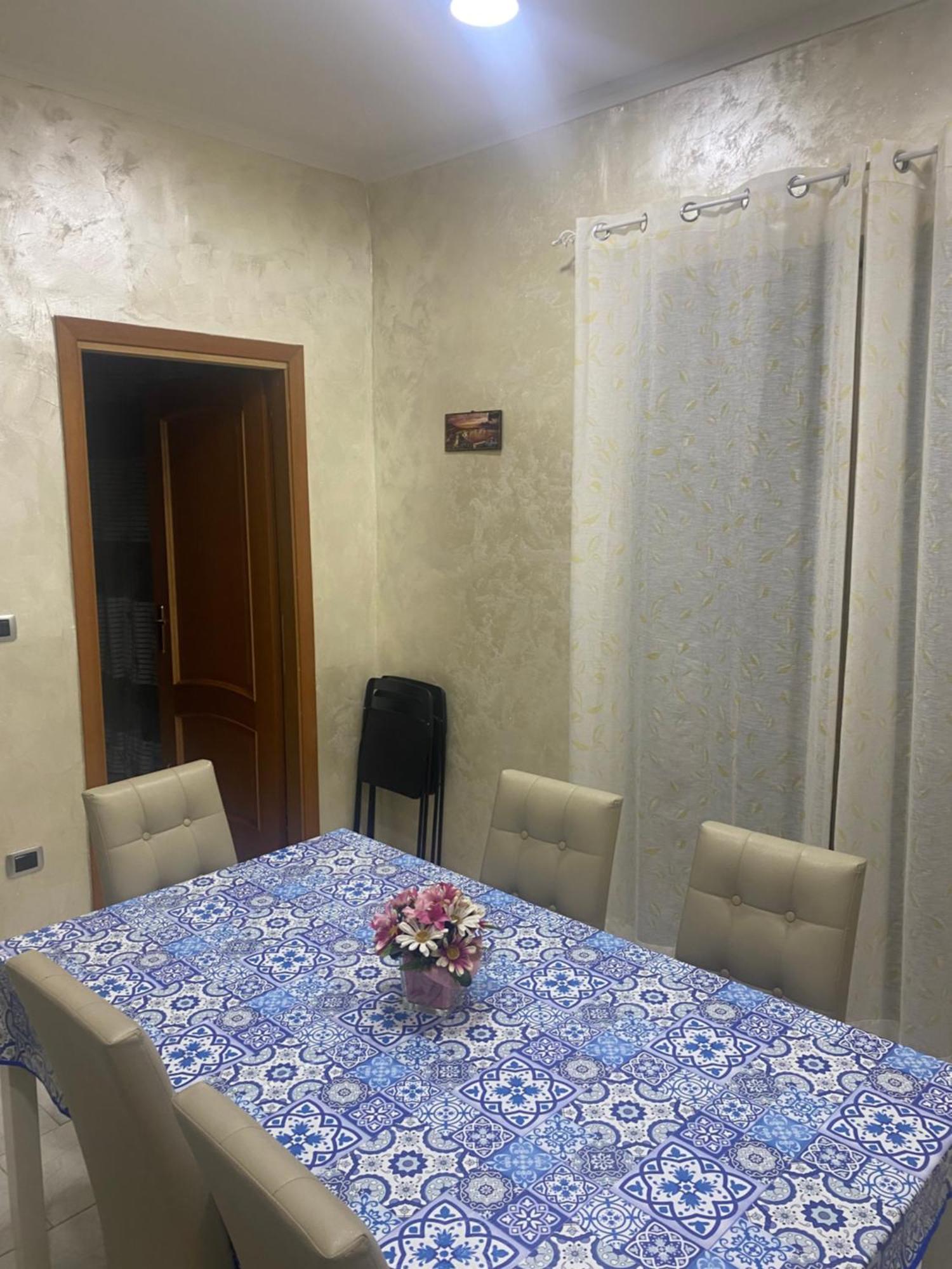 La Casa Di Vera Napels Buitenkant foto